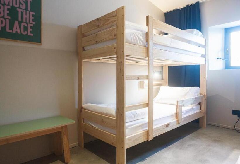 شقة غرفة واحدة, Gandum Village