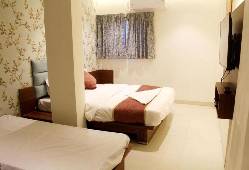 デラックスルーム, India Gate