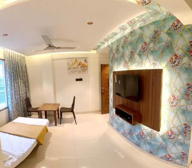 スイート(家族用), India Gate