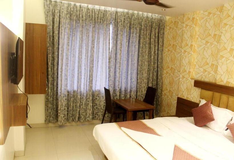 スタンダードルーム, India Gate