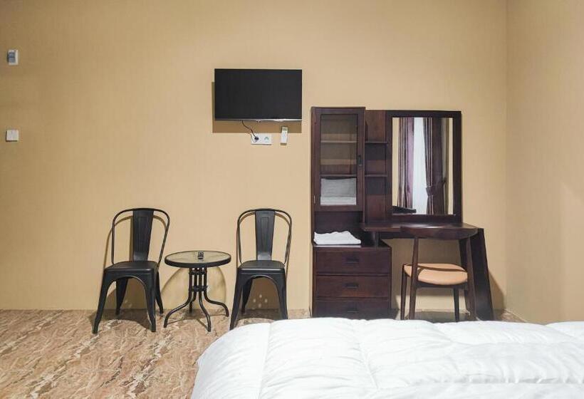 디럭스 룸, Reddoorz Syariah Near Telanaipura Jambi