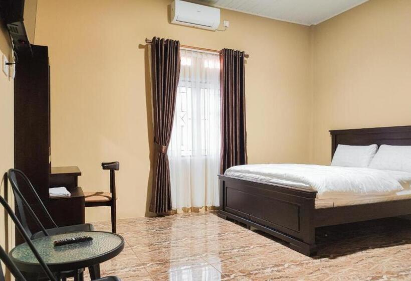 디럭스 룸, Reddoorz Syariah Near Telanaipura Jambi