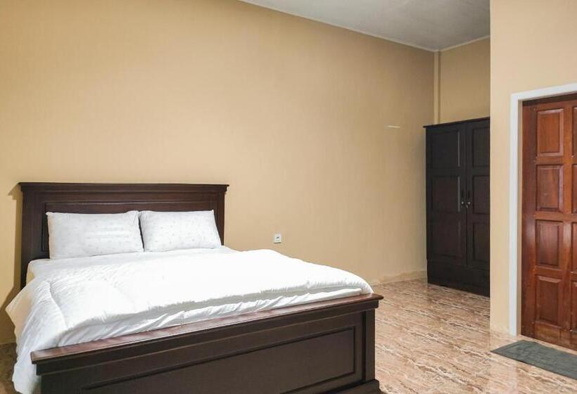 디럭스 룸, Reddoorz Syariah Near Telanaipura Jambi