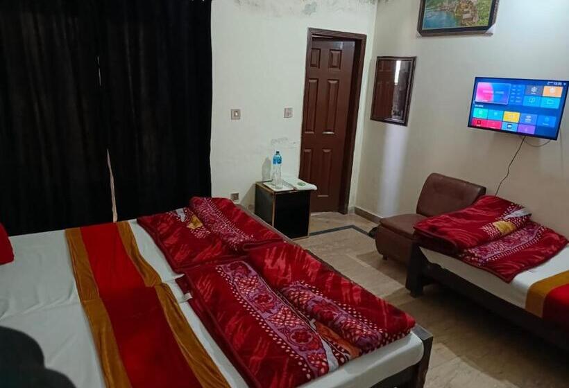 اتاق لوکس سه تخته, Second Home Family