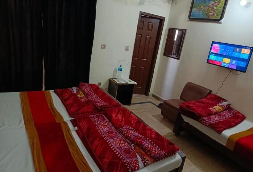 اتاق لوکس سه تخته, Second Home Family