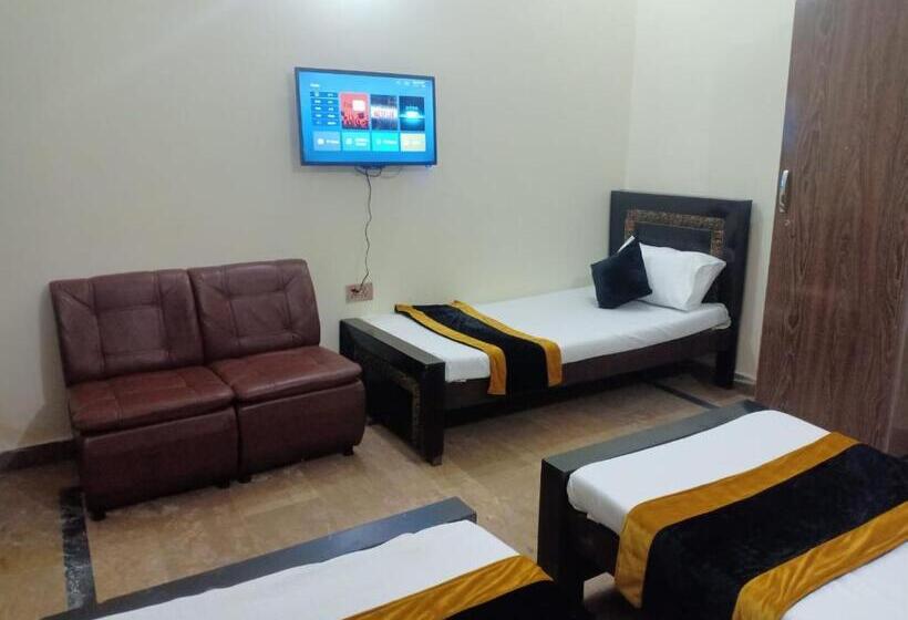 اتاق لوکس سه تخته, Second Home Family