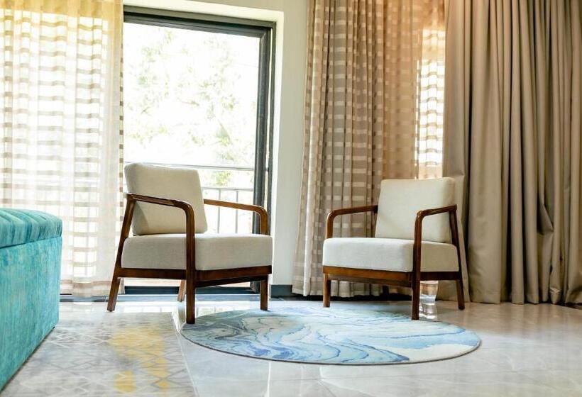 ジュニアスイート, Sigelege Boutique