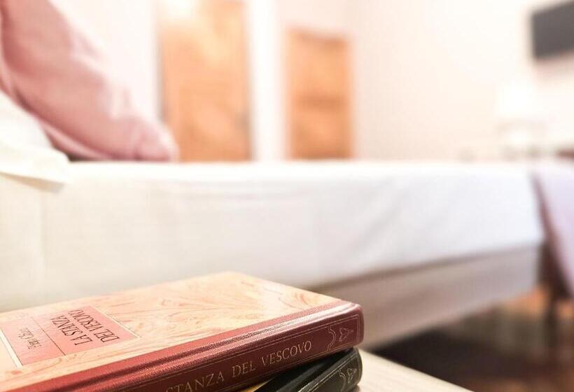 Номер Deluxe, City Love Rooms