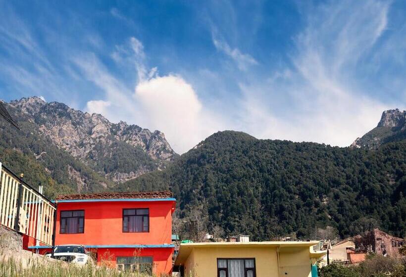 标准间带山景, Orange House