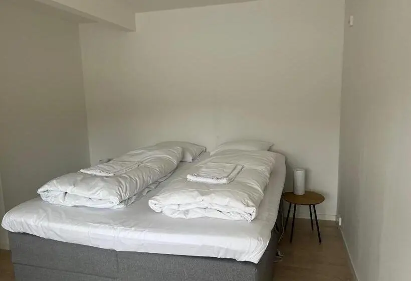1 Bedroom Apartment Lake View, Trolltun, Frystevegen 4