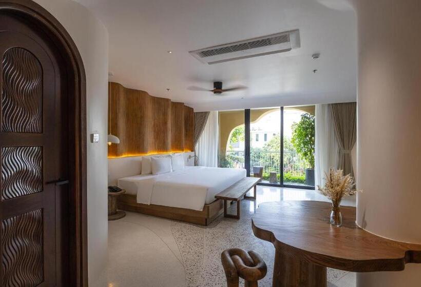 سوئیت با بالکن, Saha Casa Boutique Hotel Da Nang