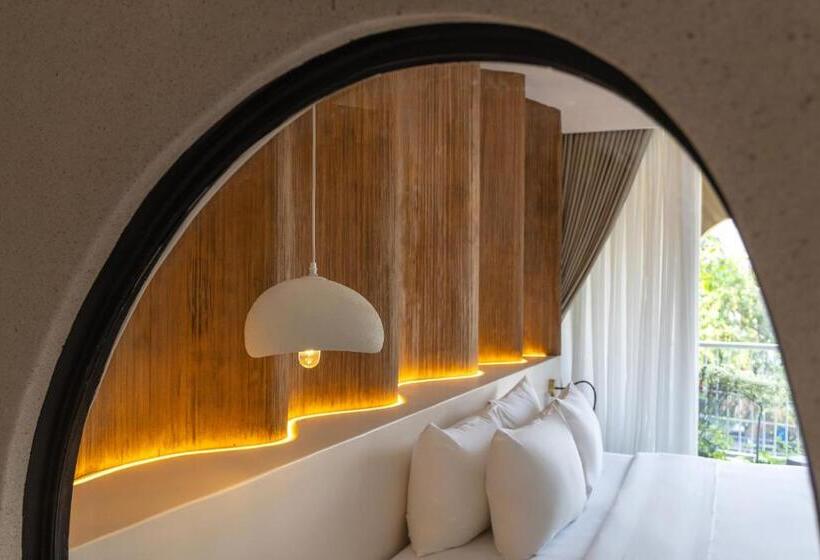 سوئیت با بالکن, Saha Casa Boutique Hotel Da Nang