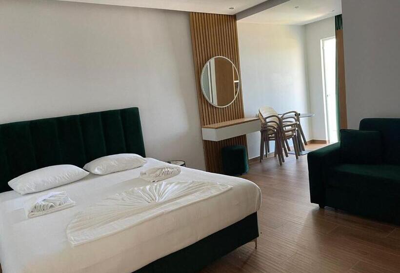 غرفة قياسية مزوَّدة بتراس, Sea La Vie By Hotel Anna