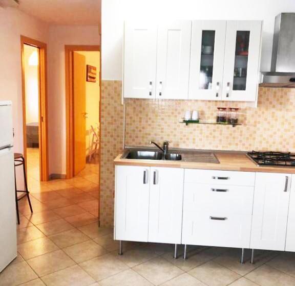آپارتمان 1 خوابه با چشم‌انداز استخر, Resort Giglio Di Mare