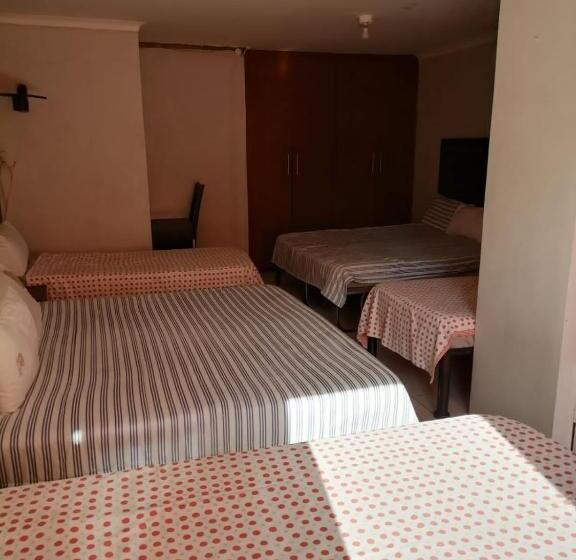 חדר משפחתי, Eeufees Guesthouse