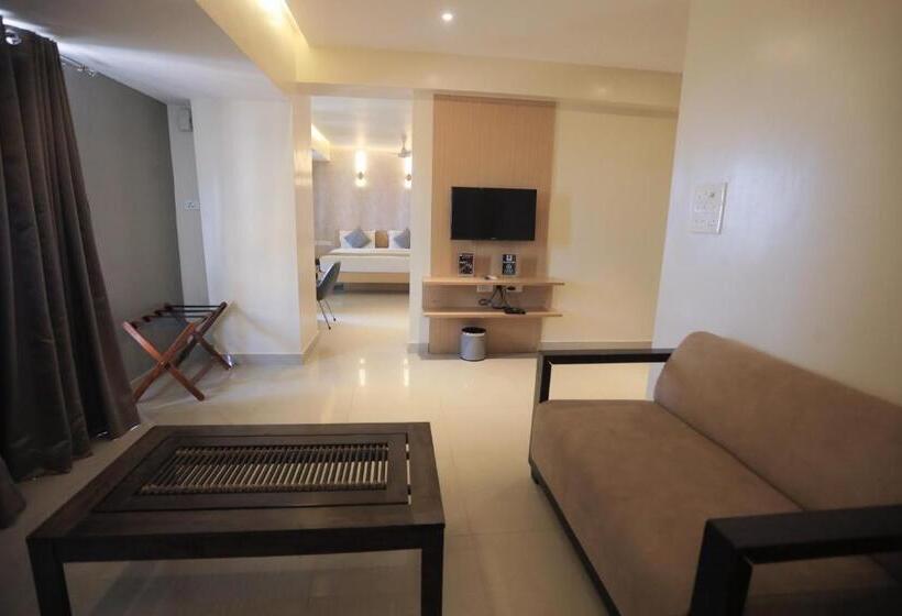 Люкс с Балконом, Shoolin Grand