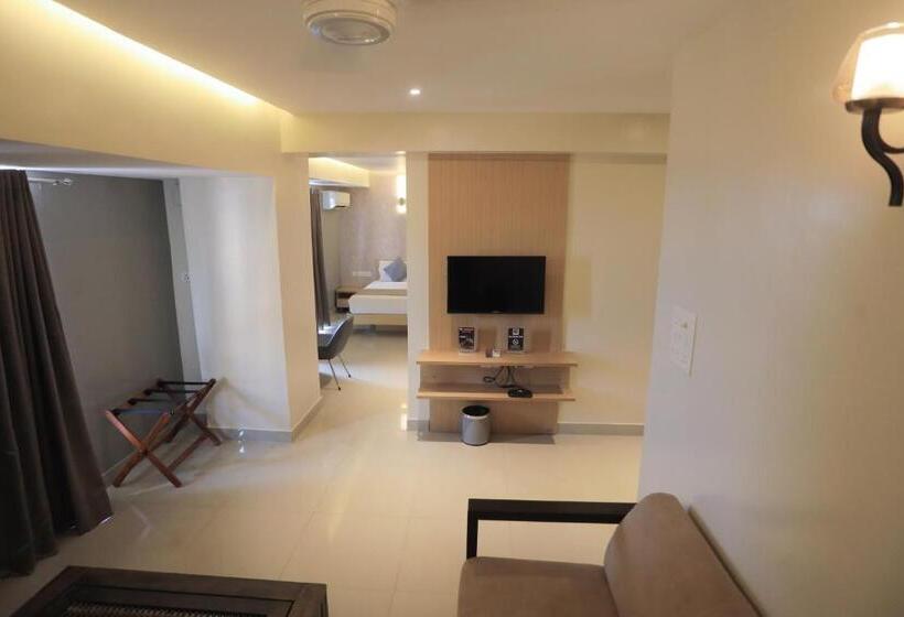 Люкс с Балконом, Shoolin Grand