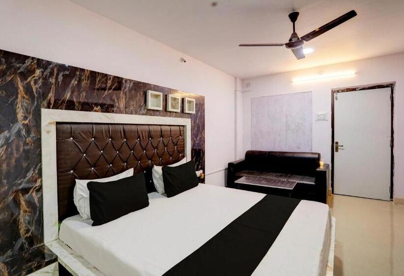 トリプルクラシックルーム, Oyo Payal Guest House