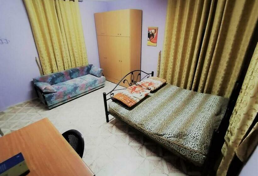 اتاق اکونومی, House Of Peace