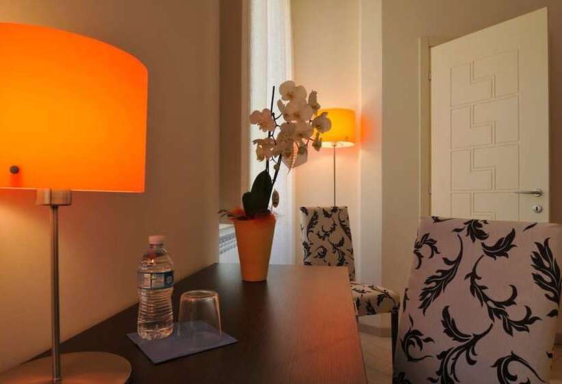 اتاق استاندارد سه نفره, B&b Il Grifone