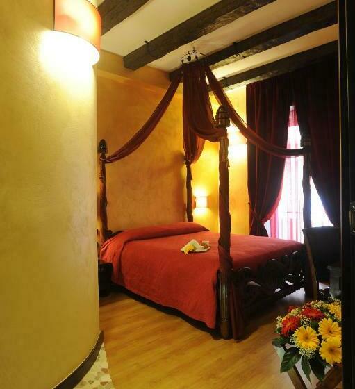 اتاق استاندارد, B&b Muro Torto Cairoli Struttura Sanificata Giornalmente Con Prodotti Specifici Conformi Al Decalo