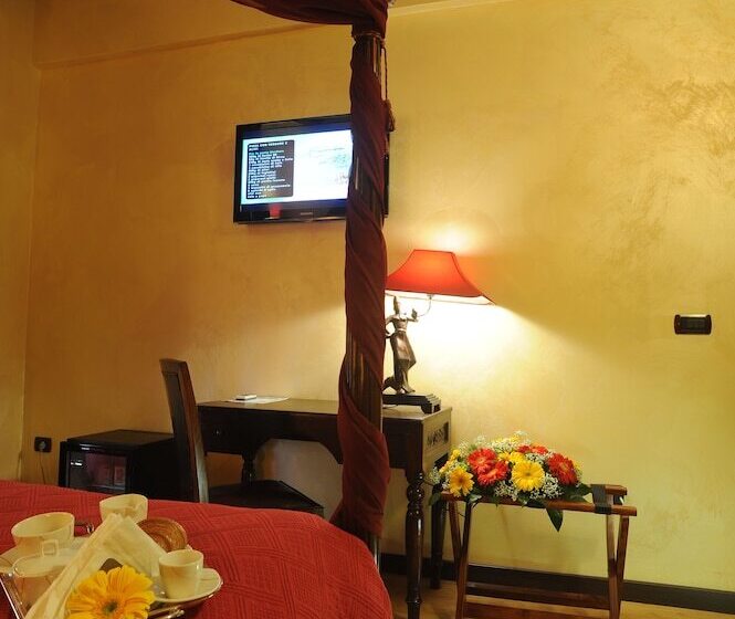 اتاق استاندارد, B&b Muro Torto Cairoli Struttura Sanificata Giornalmente Con Prodotti Specifici Conformi Al Decalo