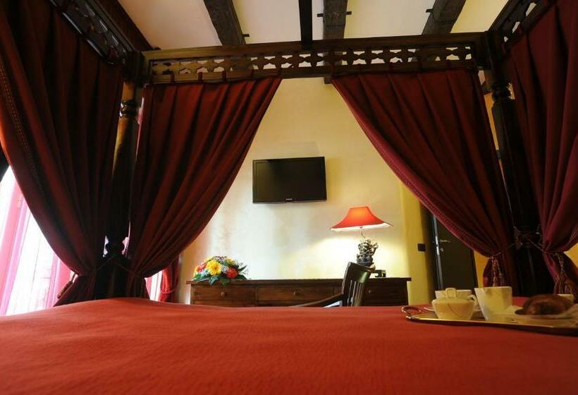 اتاق استاندارد, B&b Muro Torto Cairoli Struttura Sanificata Giornalmente Con Prodotti Specifici Conformi Al Decalo