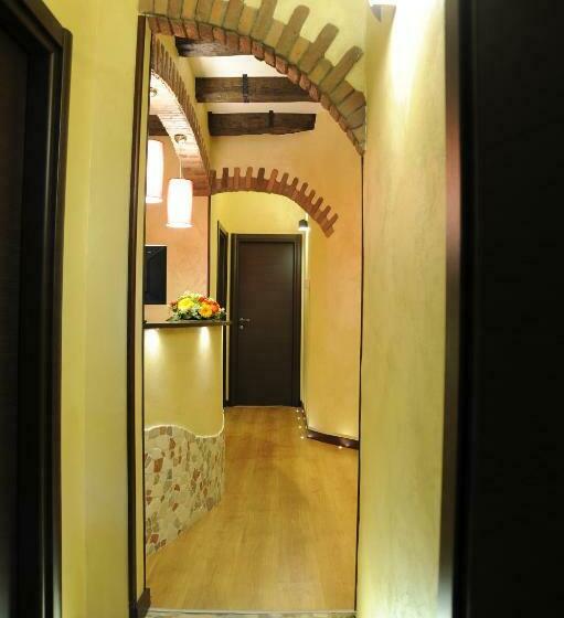 اتاق استاندارد, B&b Muro Torto Cairoli Struttura Sanificata Giornalmente Con Prodotti Specifici Conformi Al Decalo