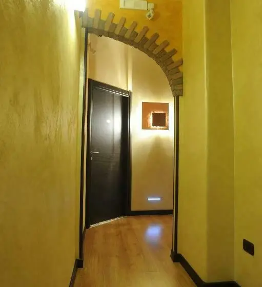 اتاق استاندارد, B&b Muro Torto Cairoli Struttura Sanificata Giornalmente Con Prodotti Specifici Conformi Al Decalo