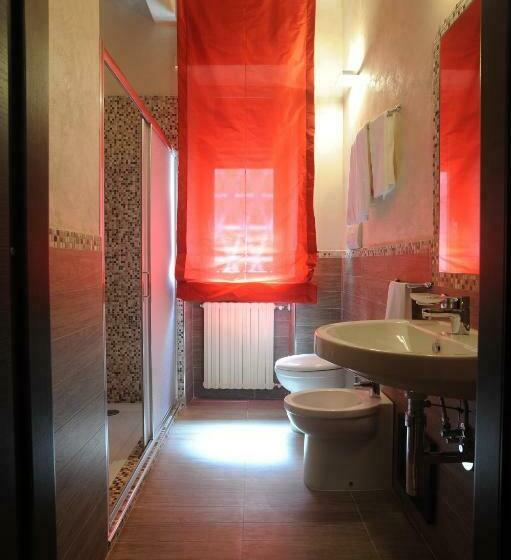 اتاق استاندارد, B&b Muro Torto Cairoli Struttura Sanificata Giornalmente Con Prodotti Specifici Conformi Al Decalo