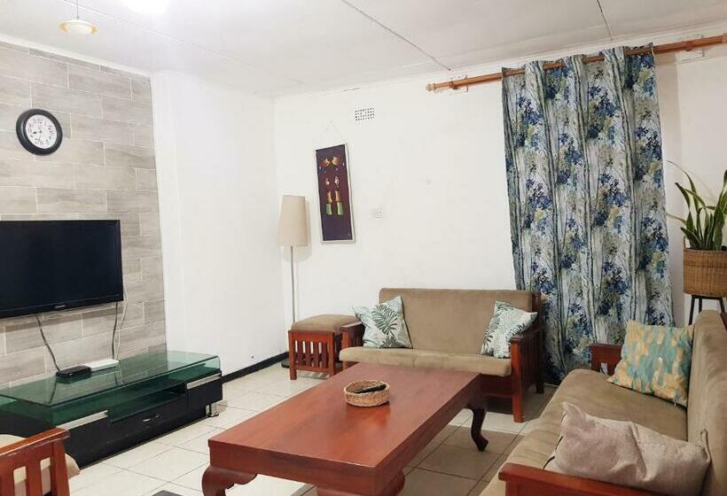 اتاق استاندارد با چشم‌انداز باغ, Chinyonga Guesthouse