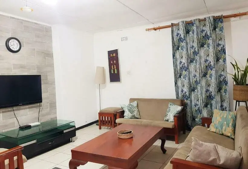 اتاق استاندارد با چشم‌انداز باغ, Chinyonga Guesthouse
