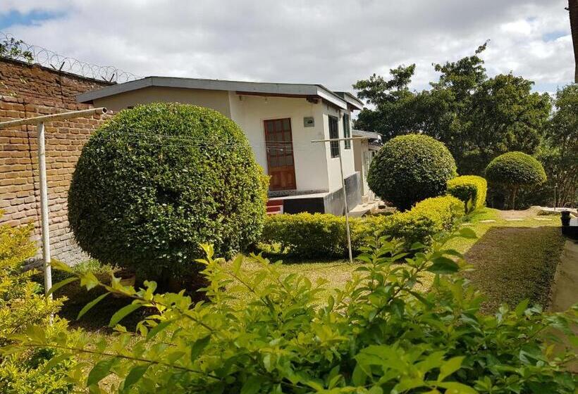 اتاق استاندارد, Chinyonga Guesthouse