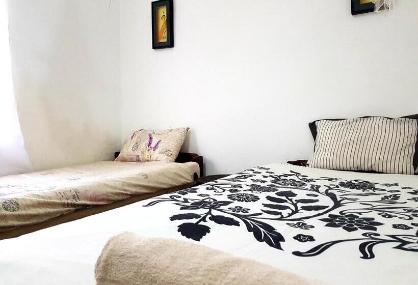 اتاق یک تخته با چشم‌انداز باغ, Chinyonga Guesthouse