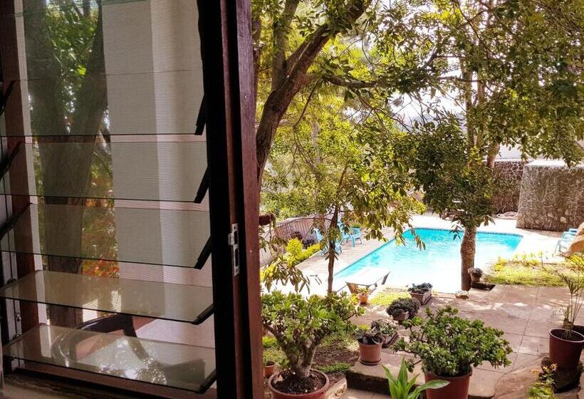 کلبه ییلاقی سوپریور یک خوابه, Chinyonga Guesthouse