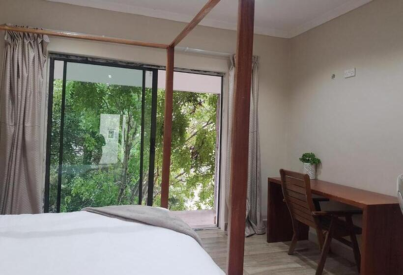 استودیو استاندارد با چشم‌انداز استخر, Chinyonga Guesthouse