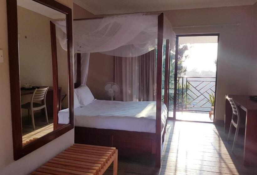 استودیوی استاندارد, Chinyonga Guesthouse