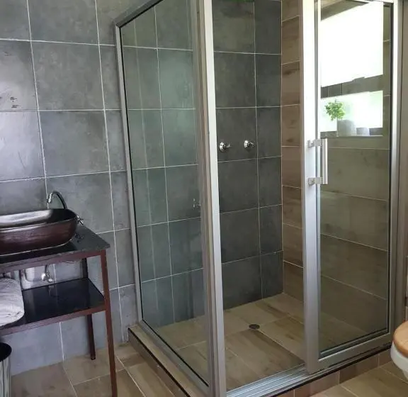 استودیو استاندارد با چشم‌انداز, Chinyonga Guesthouse