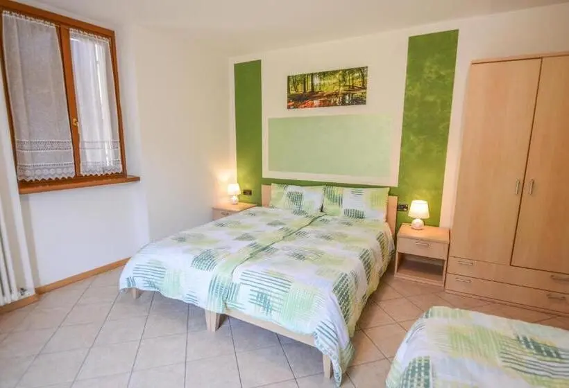 Standard Kolmen Hengen Huone Parveke, Bed And Breakfast Galet