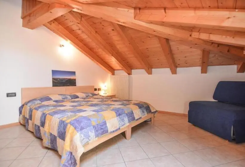 Ullakkohuone, Bed And Breakfast Galet