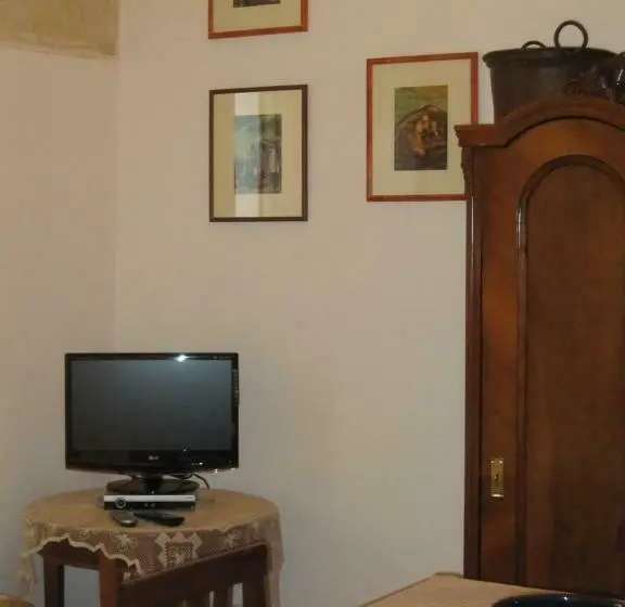 سوییت, Sax Barisano