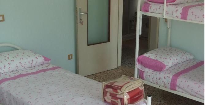 חדר לארבעה סטנדרטי עם מרפסת, Borno B&b