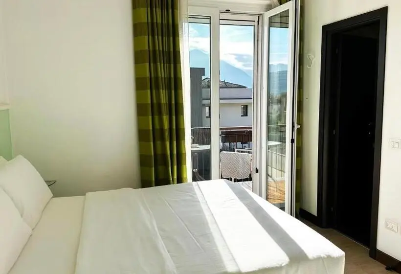 اتاق استاندارد با بالکن, Sk Active Hotel   Ex Garni Hotello