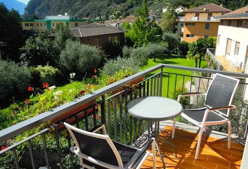 اتاق استاندارد با بالکن, Sk Active Hotel   Ex Garni Hotello