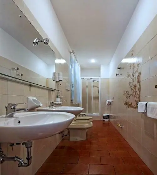 اتاق استاندارد سه نفره, Albergo La Quiete