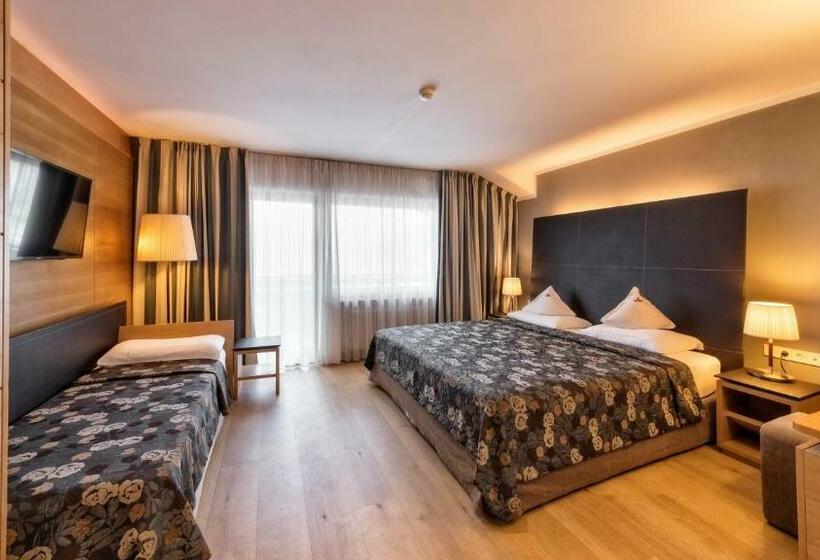 חדר משפחתי, Biancaneve Family