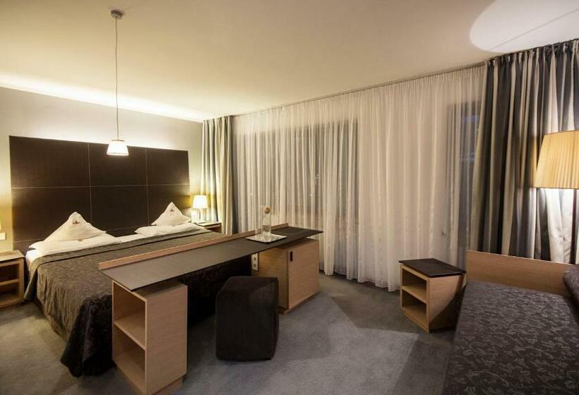 סוויטת ג'וניור, Biancaneve Family