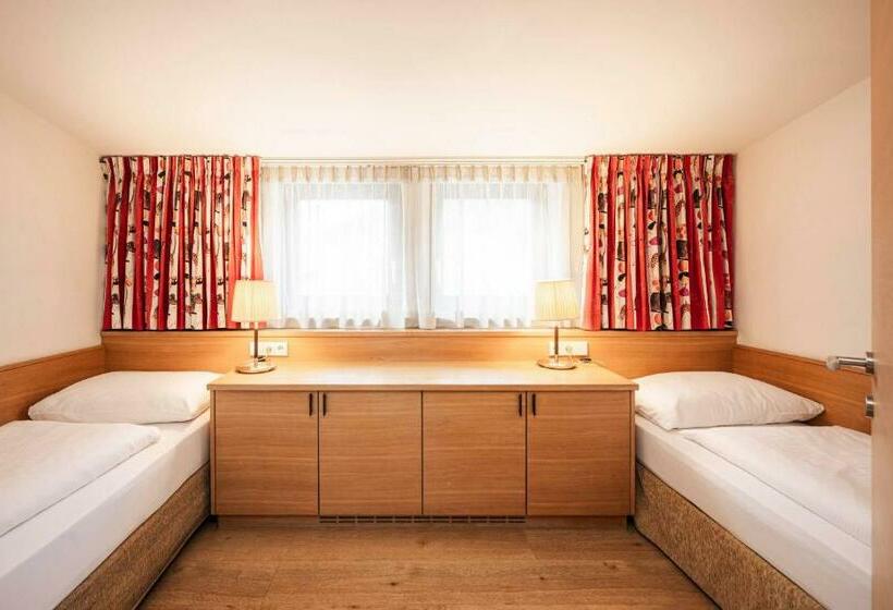 סוויטה משפחתית, Biancaneve Family