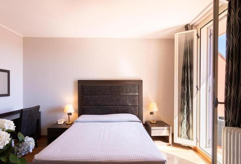 חדר דלוקס עם נוף, Dei Tigli