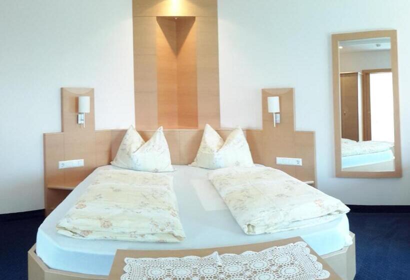 高级园景房, Elisabeth